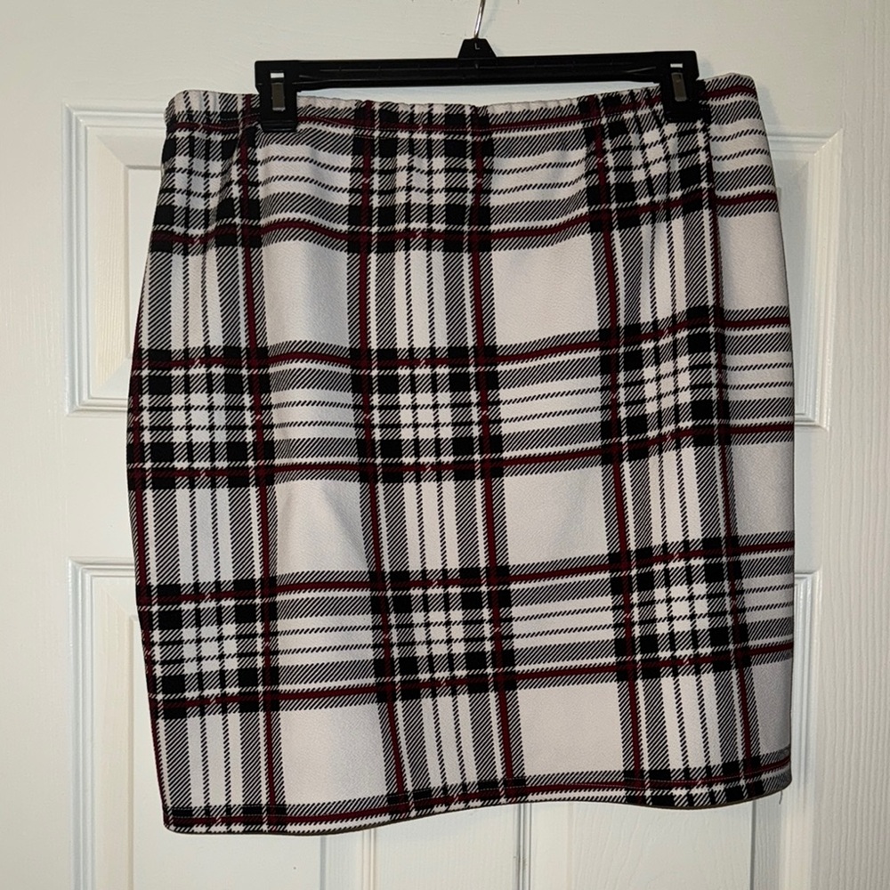 WOMENS PLAID RED AND WHITE STRETCH MINI SKIRT (1XL) - Picture 10 of 10